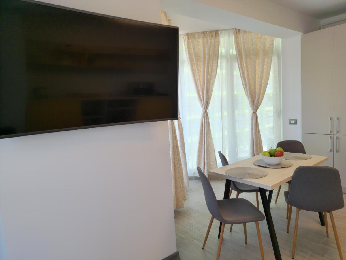 Cristalex Aparthotel & Spa Mamaia Nord Navodari Bagian luar foto