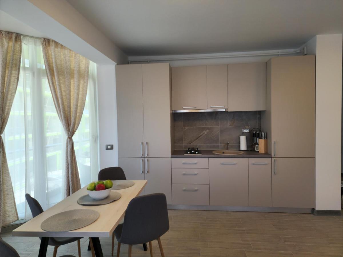Cristalex Aparthotel & Spa Mamaia Nord Navodari Bagian luar foto