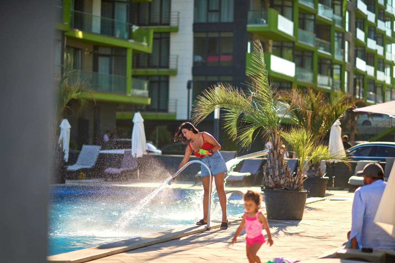 Cristalex Aparthotel & Spa Mamaia Nord Navodari Bagian luar foto